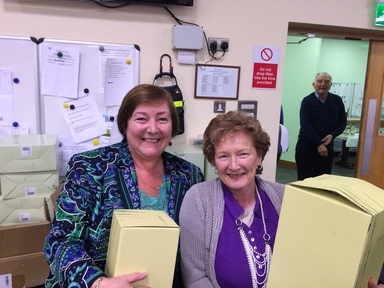 Presidents Prize 16 3rd A section Betty Doyle with Marion Smith