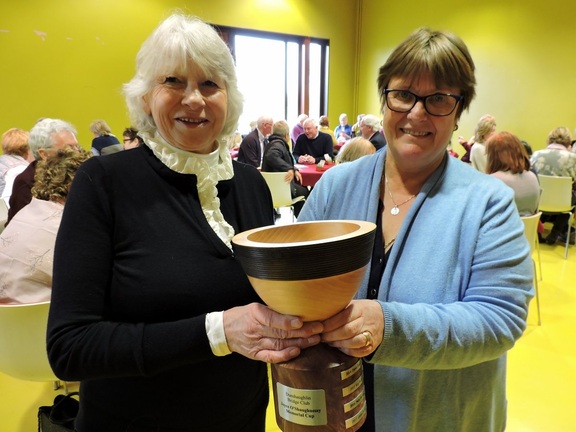 The Joyce O'Shaughnessy Trophy presented to the 2019 Winner Kay Tierney by last years winner Debbie Leahy