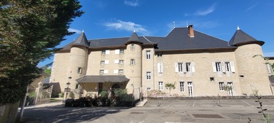 Play and Explore The Chateau, France