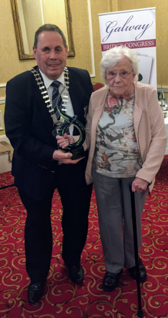Presentation to Una Walsh, Easter Congress 19-22nd April 2019