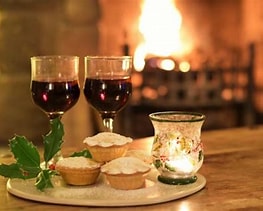 Christmas Wine and Mince Pies