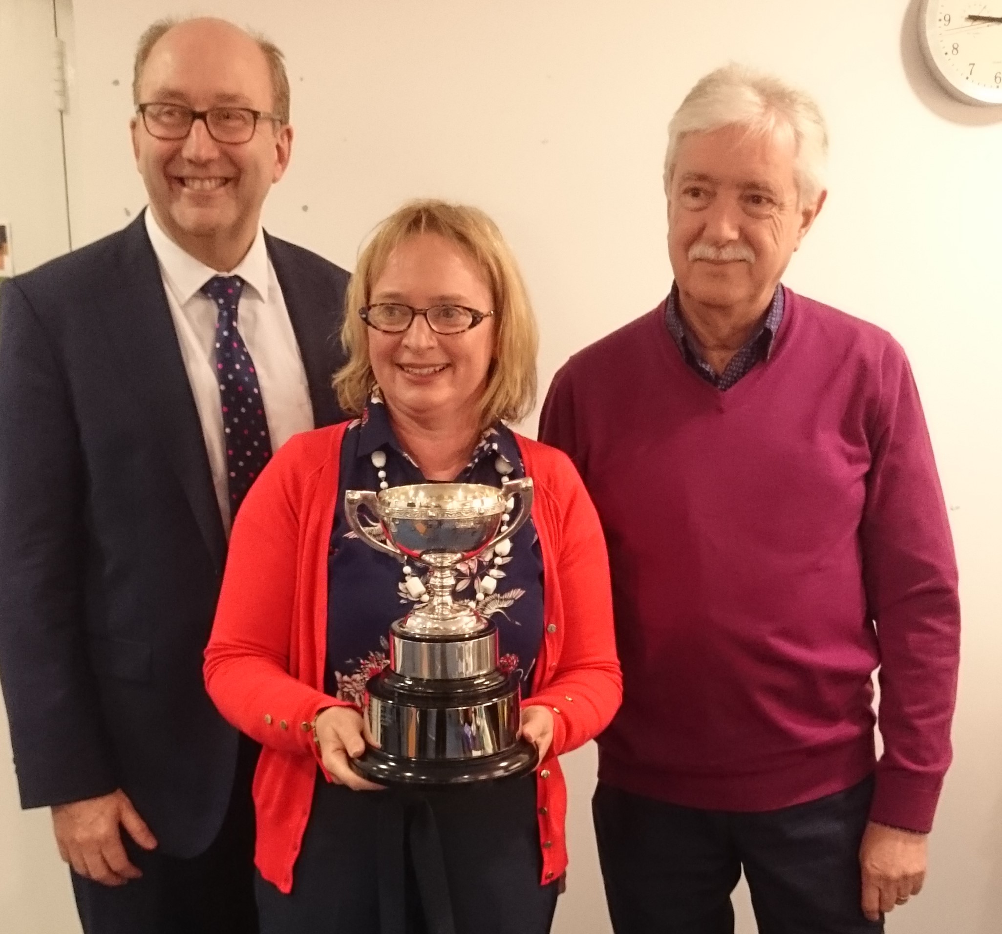 Club President Helena McGrath presenting the Cumann Cup to 2018 winners Gerald Kelly and Maurice Buckley